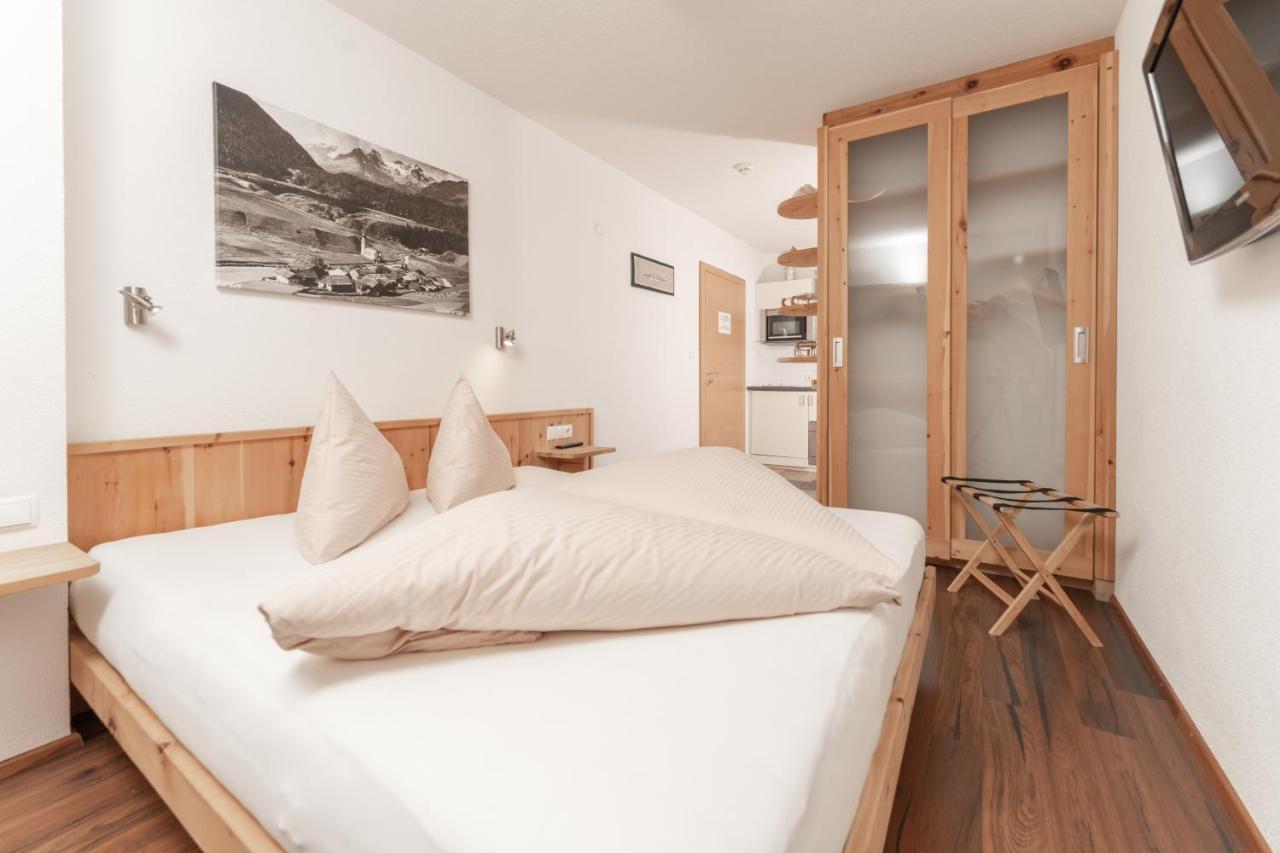 Aparthotel Ambiente Umhausen Ngoại thất bức ảnh