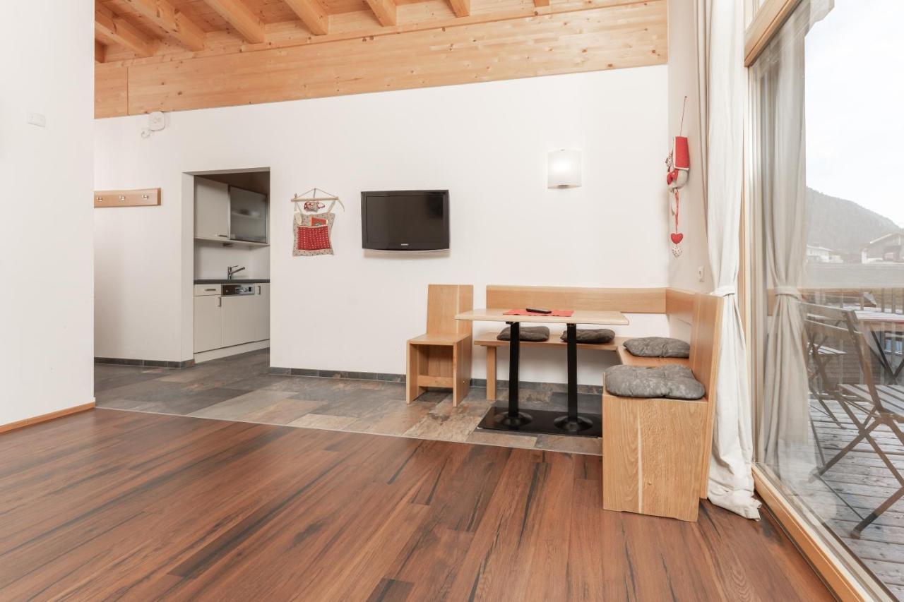Aparthotel Ambiente Umhausen Ngoại thất bức ảnh