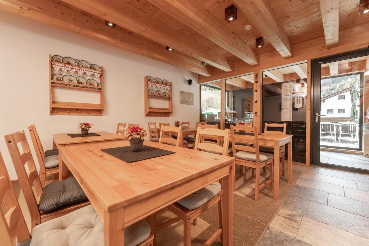Aparthotel Ambiente Umhausen Ngoại thất bức ảnh