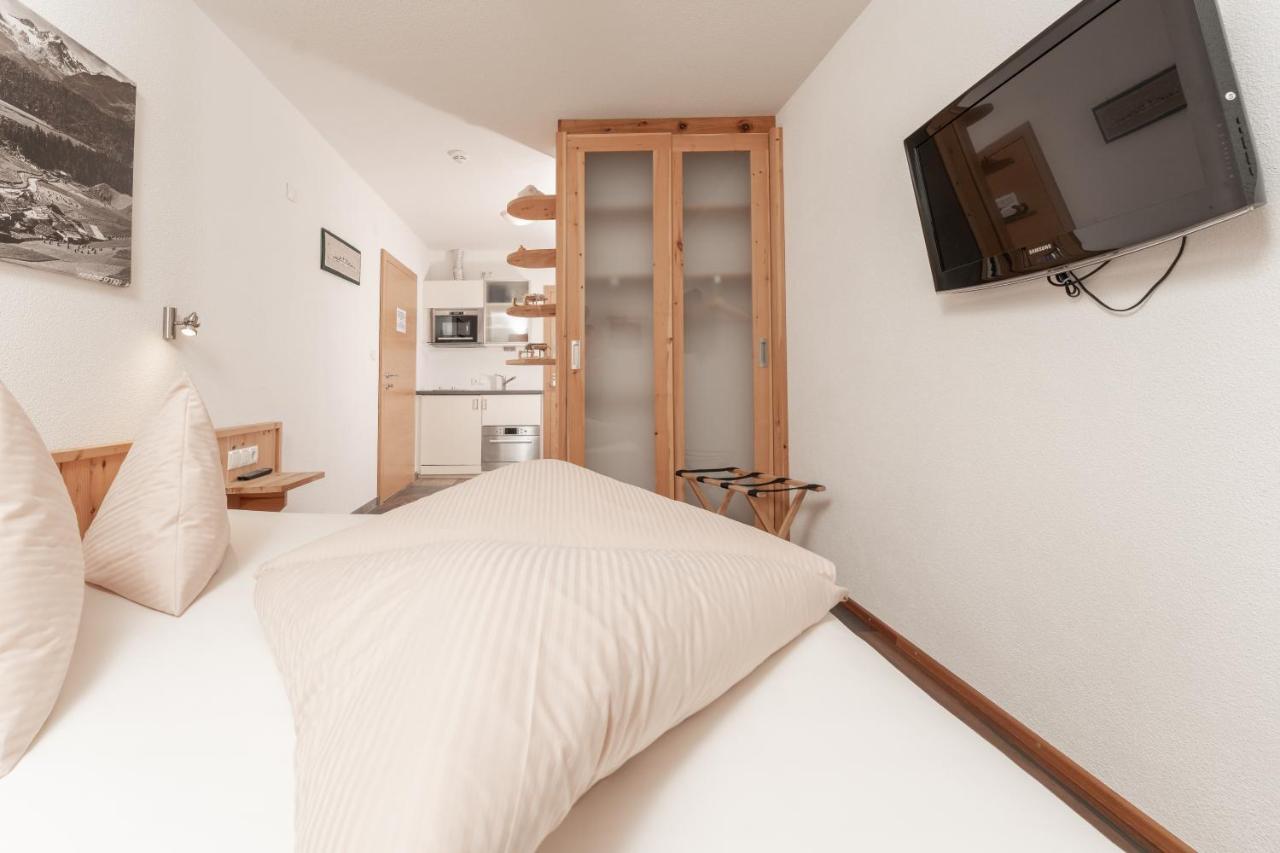 Aparthotel Ambiente Umhausen Ngoại thất bức ảnh